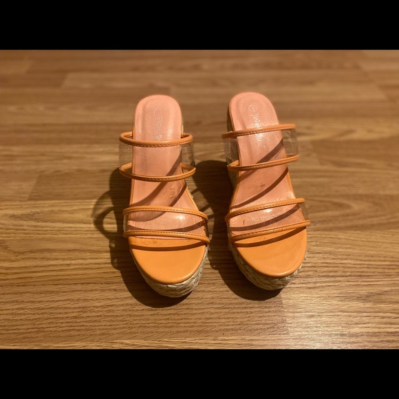 Womens shoes - Picture 3 of 4